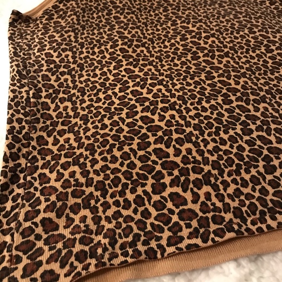 Leopard Print, Turtle Neck Blouse - Picture 5 of 6